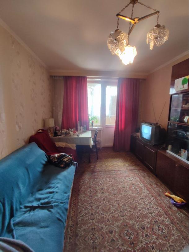 Квартира, 3-кімн., Харьков, 522м/р, Непокоренных (Героев Труда)