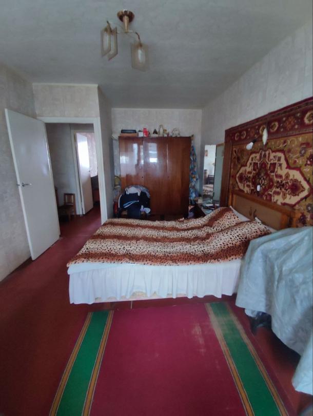 Квартира, 3-кімн., Харьков, 522м/р, Непокоренных (Героев Труда)