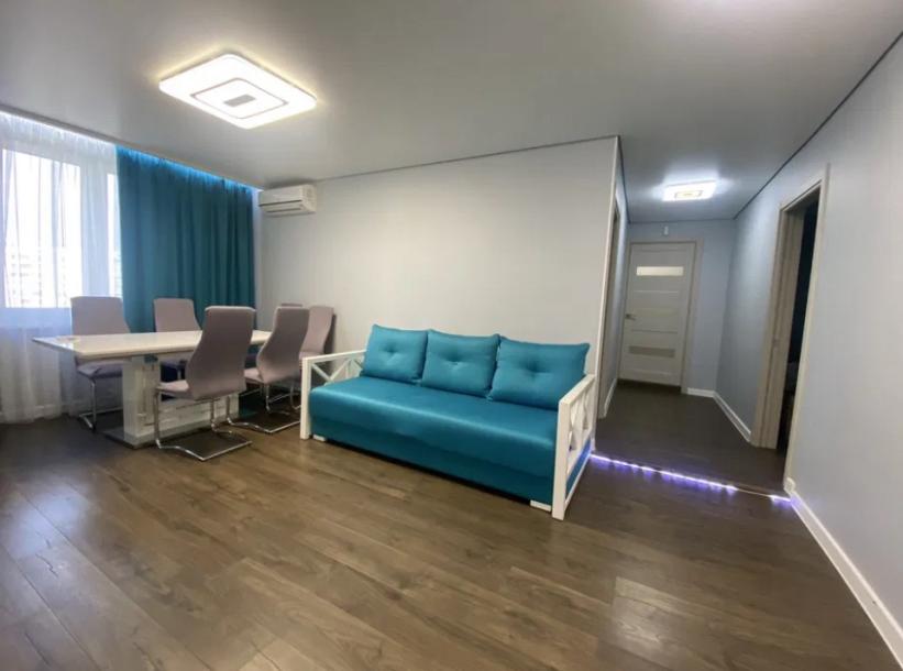 Квартира, 4-кімн., Харьков, Алексеевка, Людвига Свободы пр.