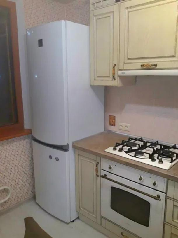 Квартира, 3-кімн., Харьков, 4 Северная Салтовка, Метростроителей