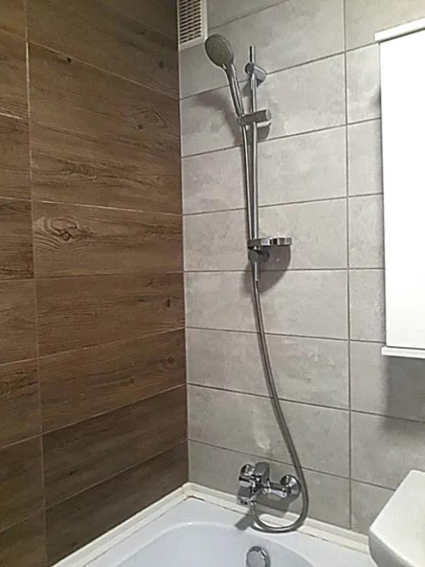 Квартира, 3-кімн., Харьков, 4 Северная Салтовка, Метростроителей