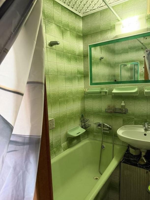 Квартира, 3-кімн., Харьков, 522м/р, Валентиновская