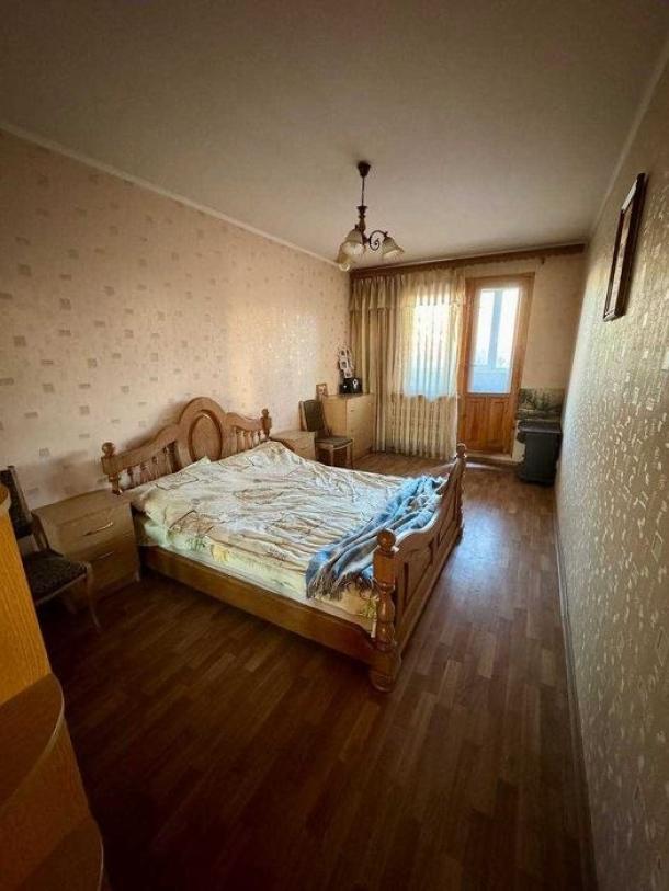 Квартира, 3-кімн., Харьков, Алексеевка, Победы пр.