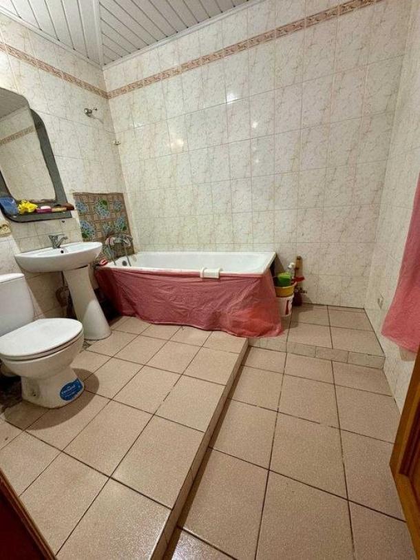 Квартира, 3-кімн., Харьков, Алексеевка, Победы пр.