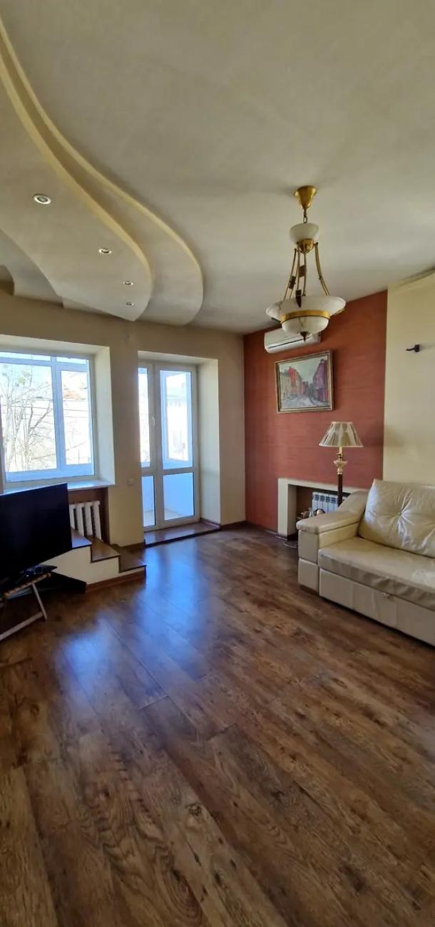 Квартира, 3-кімн., Харьков, Центр, Алчевских