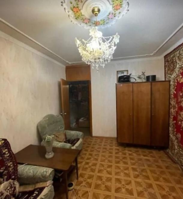 Квартира, 3-кімн., Харьков, 533м/р, Тракторостроителей просп.