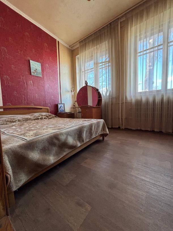 Квартира, 3-кімн., Харьков, Бавария, Ново-Баварский пр.