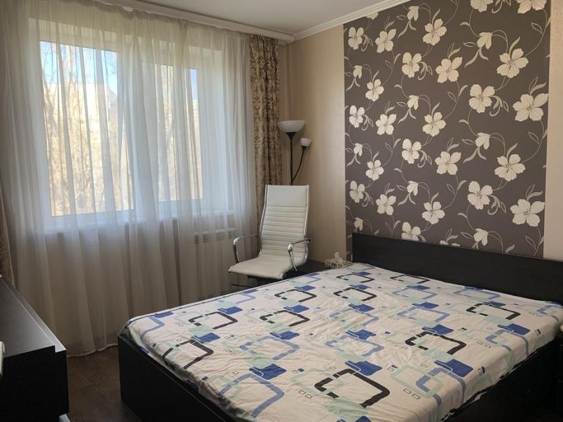 Квартира, 2-кімн., Харьков, Алексеевка, Ахсарова