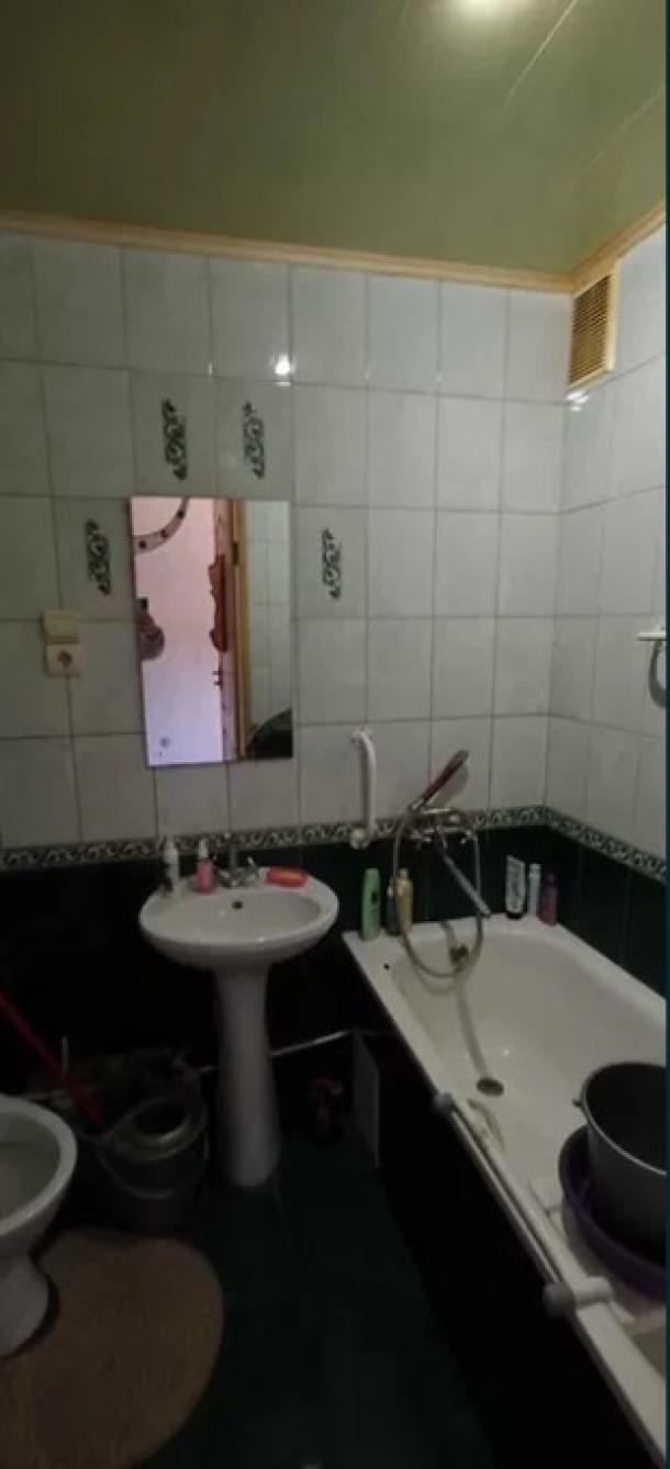 Квартира, 3-кімн., Харьков, 603м/р, Тракторостроителей просп.