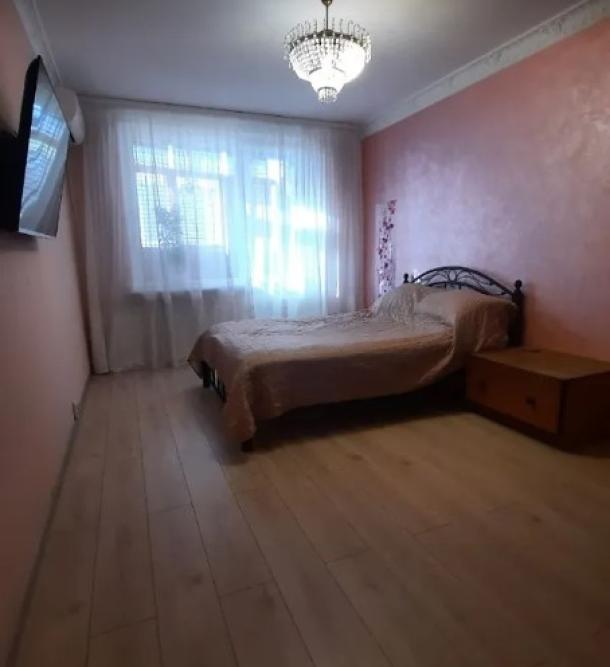 Квартира, 2-кімн., Харьков, 522м/р, Валентиновская