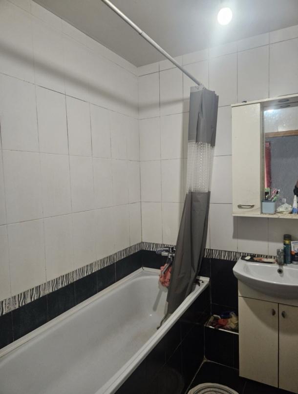 Квартира, 3-кімн., Харьков, Песочин, Кушнарева