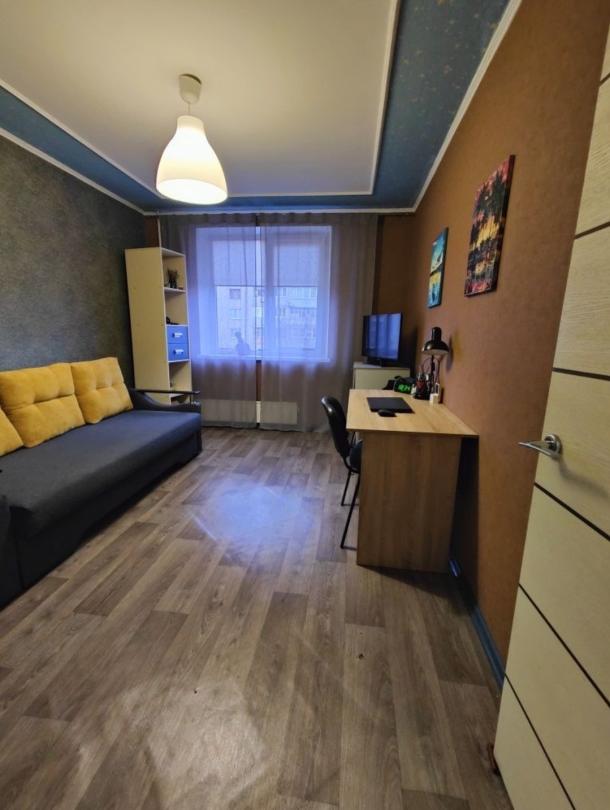 Квартира, 3-кімн., Харьков, Холодная Гора, Григоровское шоссе (Комсомольское шоссе)