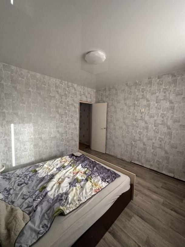 Квартира, 2-кімн., Харьков, Старая Салтовка, Леонида Быкова (Дыбенко Павла)