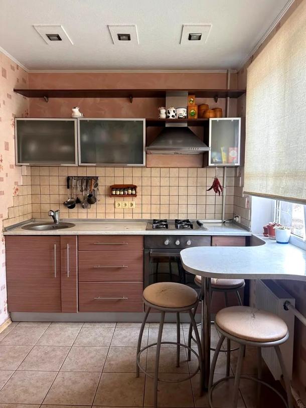 Квартира, 2-кімн., Харьков, Новые Дома, Каденюка (Танкопия)