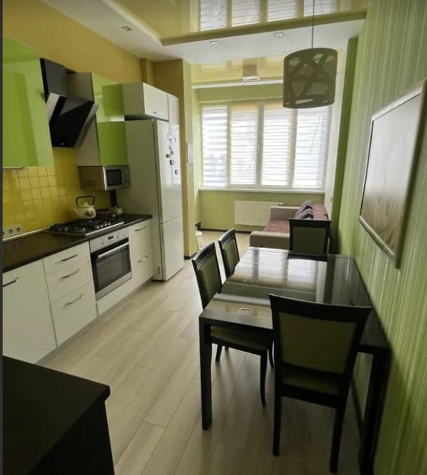 Квартира, 2-кімн., Харьков, Павлово Поле, Станислава Парталы (Балакирева)