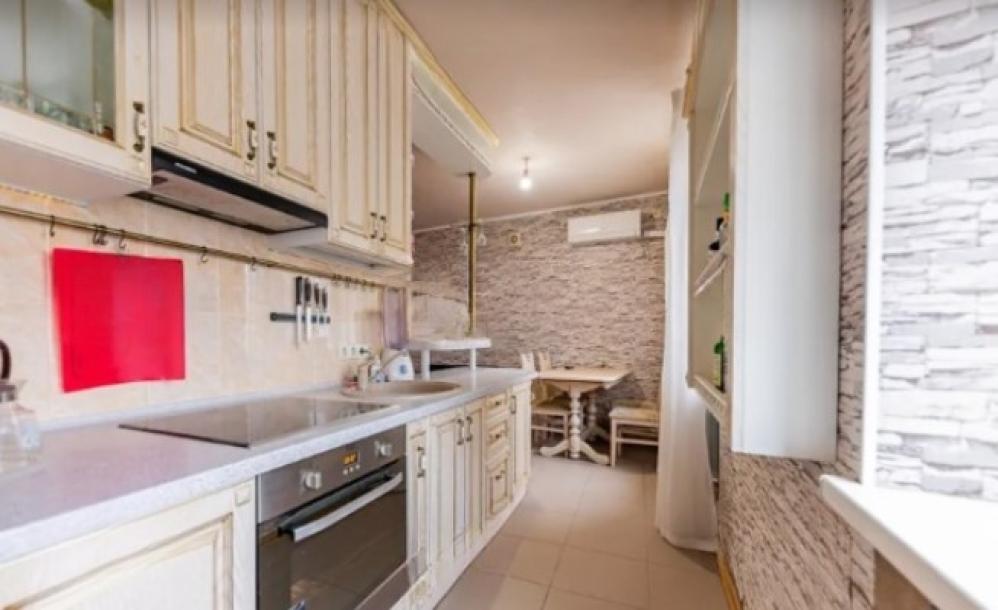 Квартира, 4-кімн., Харьков, Алексеевка, Победы пр.