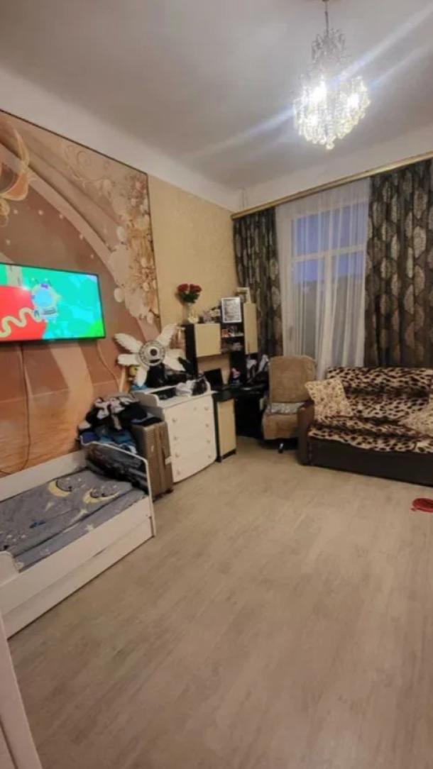 Гостинка, Харьков, Завод Малышева метро, Героев Харькова пр-т