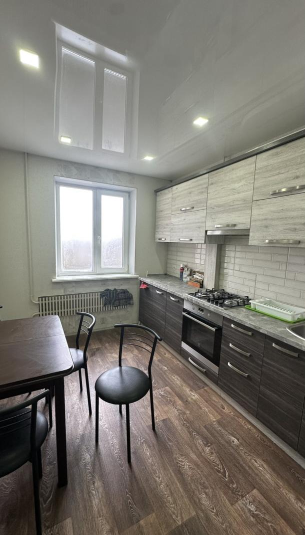 Квартира, 2-кімн., Харьков, 607м/р, Тракторостроителей просп.