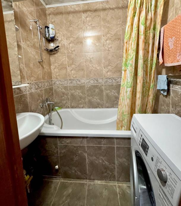 Квартира, 3-кімн., Харьков, 522м/р, Непокоренных (Героев Труда)