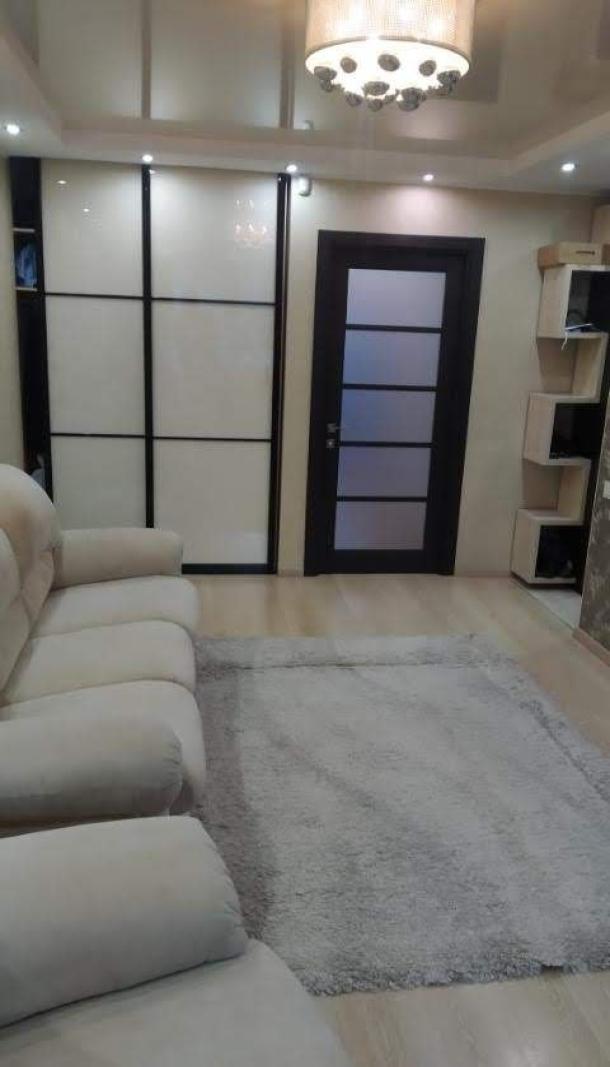 Квартира, 2-кімн., Харьков, Павлово Поле, 23 Августа