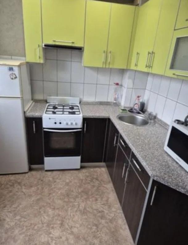 Квартира, 1-кімн., Харьков, 606м/р, Непокоренных (Героев Труда)