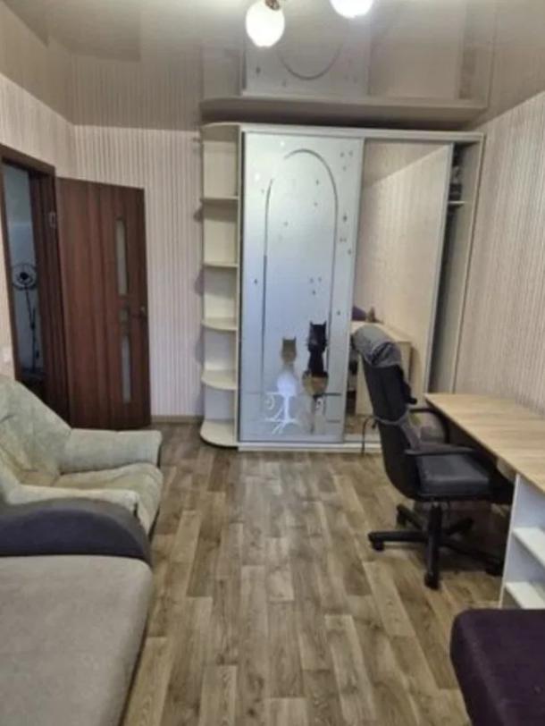 Квартира, 1-кімн., Харьков, 606м/р, Непокоренных (Героев Труда)