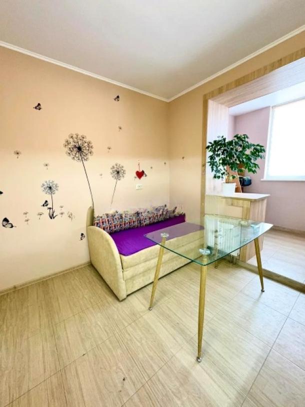 Квартира, 1-кімн., Харьков, Рогань жилмассив, Роганская