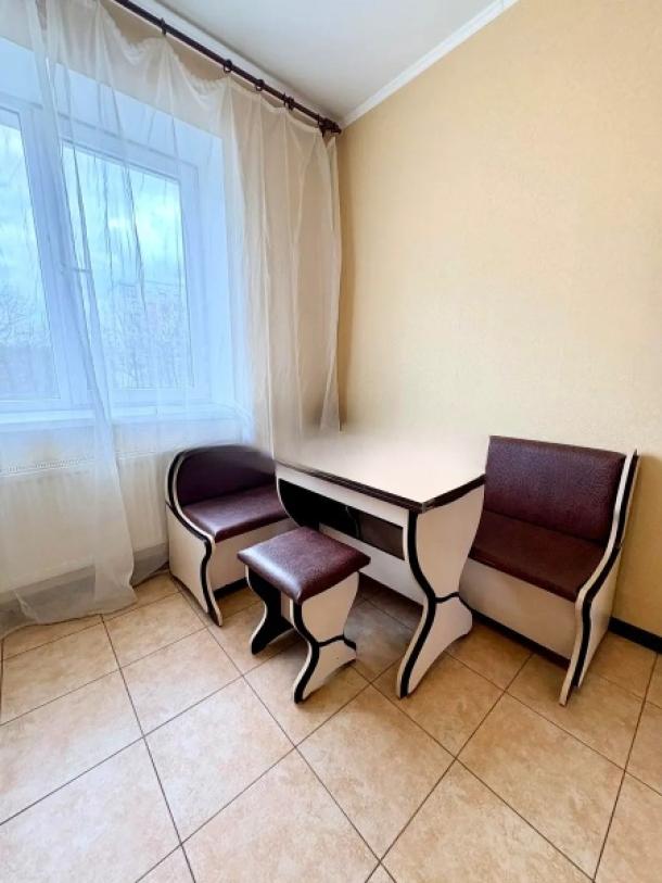 Квартира, 1-кімн., Харьков, Жуковского поселок, Дача 55