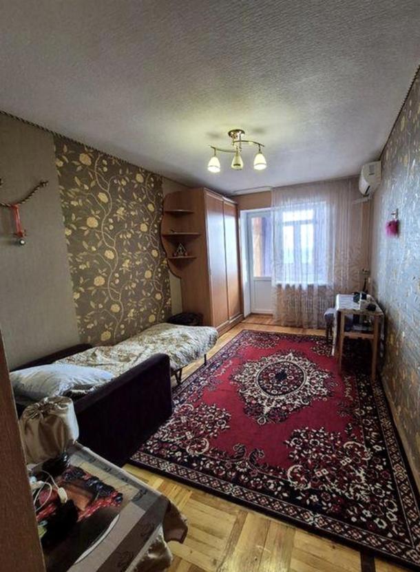 Квартира, 3-кімн., Харьков, Завод Шевченко, Николая Бажана (Кривомазова)