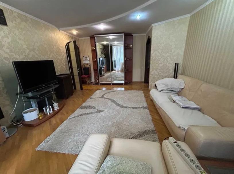 Квартира, 3-кімн., Харьков, Холодная Гора, Холодногорская (Елизарова)