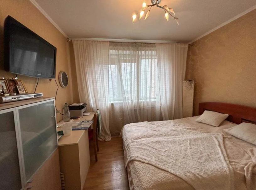 Квартира, 3-кімн., Харьков, Холодная Гора, Холодногорская (Елизарова)