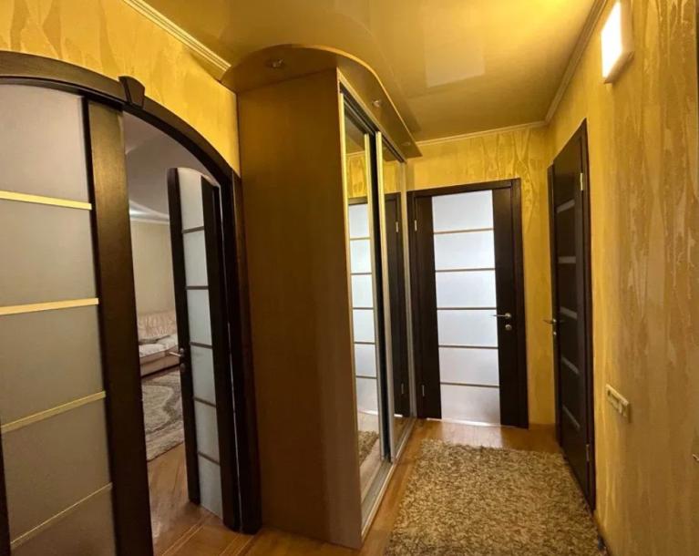 Квартира, 3-кімн., Харьков, Холодная Гора, Холодногорская (Елизарова)