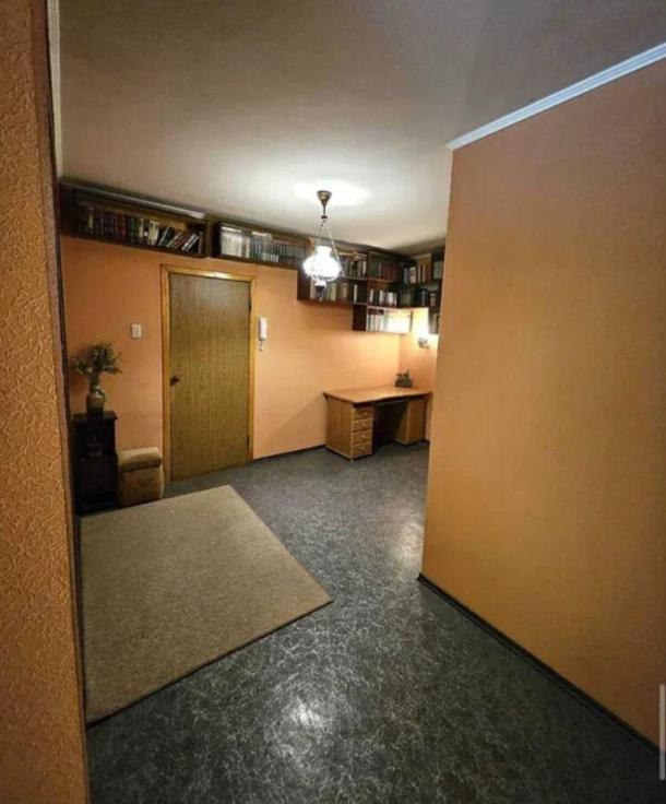 Квартира, 3-кімн., Харьков, 1 Северная Салтовка, Соборности Украины (Дружбы Народов)