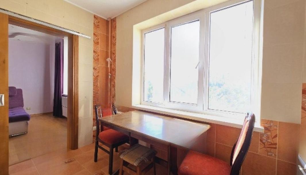 Квартира, 3-кімн., Харьков, Алексеевка, Архитекторов