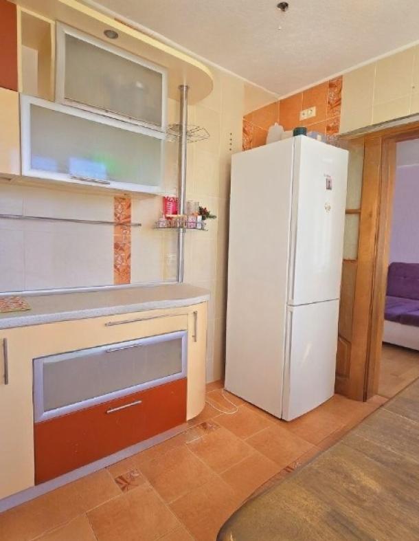 Квартира, 3-кімн., Харьков, Алексеевка, Архитекторов