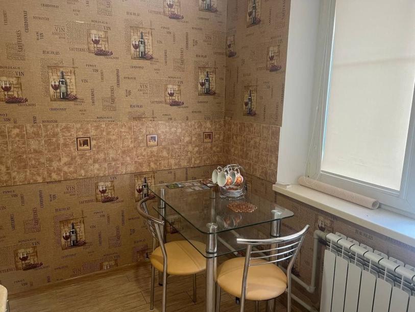 Квартира, 1-кімн., Чугуев, Чугуевский район, Музейная (Розы Люксембург)