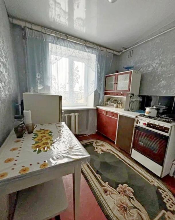 Квартира, 2-кімн., Чугуев, Чугуевский район, Староникольская (К. Либкнехта)