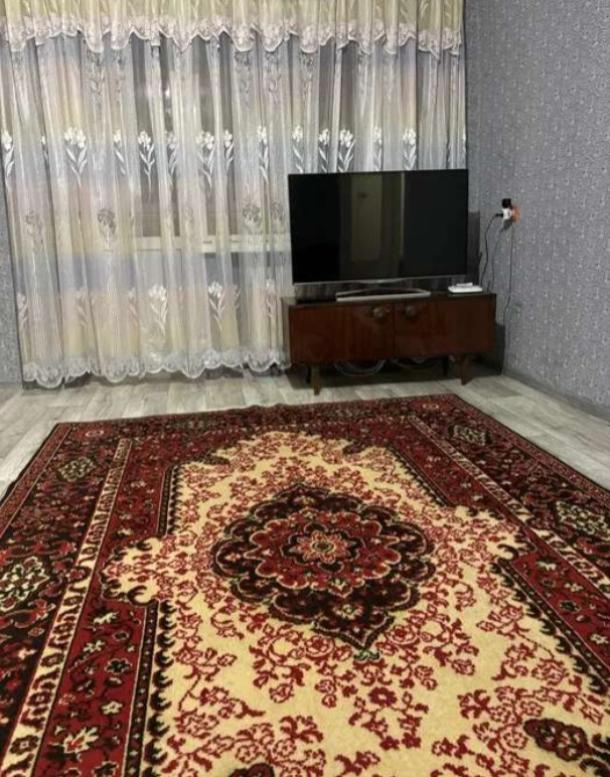 Квартира, 2-кімн., Чугуев, Чугуевский район, Староникольская (К. Либкнехта)