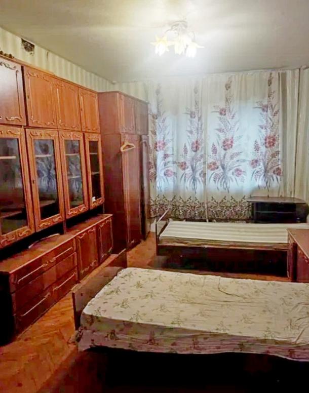 Квартира, 2-кімн., Чугуев, Чугуевский район, Гвардейская