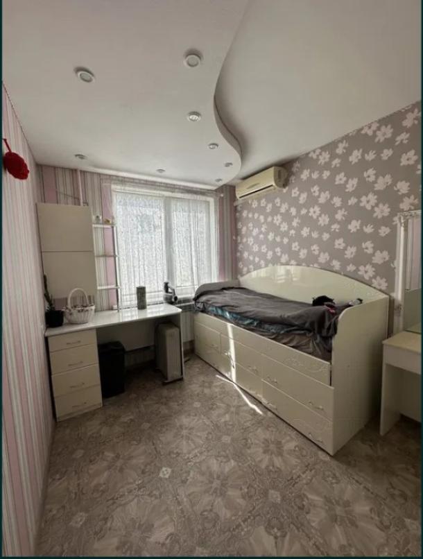 Квартира, 2-кімн., Харьков, 522м/р, Непокоренных (Героев Труда)