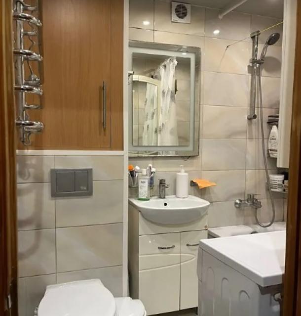 Квартира, 3-кімн., Харьков, Алексеевка, Победы пр.