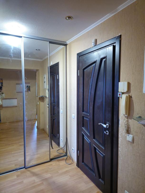 Квартира, 3-кімн., Харьков, 607м/р, Непокоренных (Героев Труда)