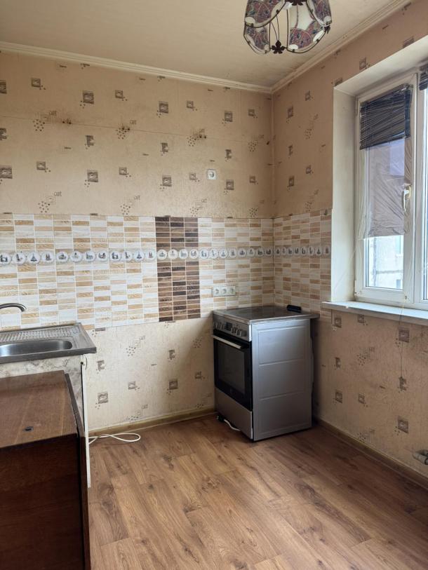 Квартира, 2-кімн., Харьков, Рогань жилмассив, Луи Пастера