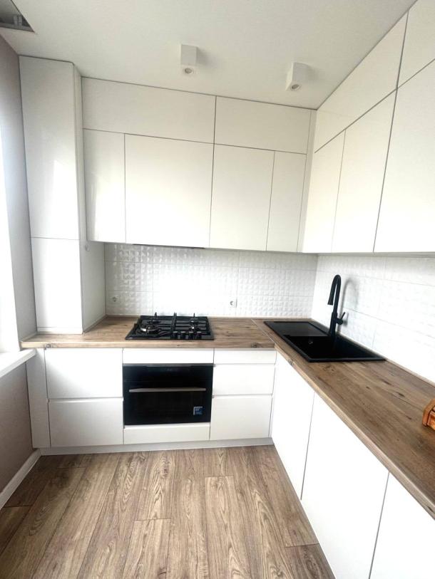 Квартира, 3-кімн., Харьков, 615м/р, Гвардейцев Широнинцев