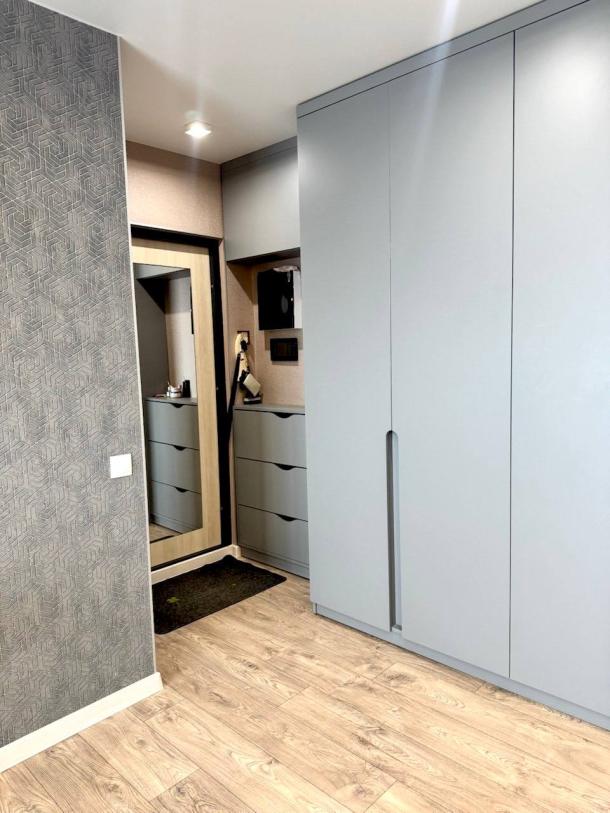 Квартира, 3-кімн., Харьков, 615м/р, Гвардейцев Широнинцев