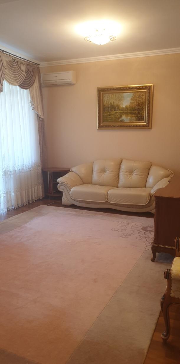 Квартира, 3-кімн., Харьков, Центр, Сумская