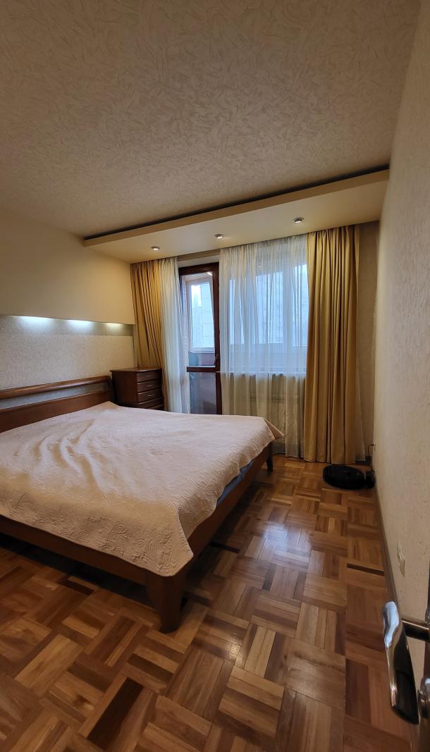 Квартира, 3-кімн., Харьков, Новые Дома, Каденюка (Танкопия)