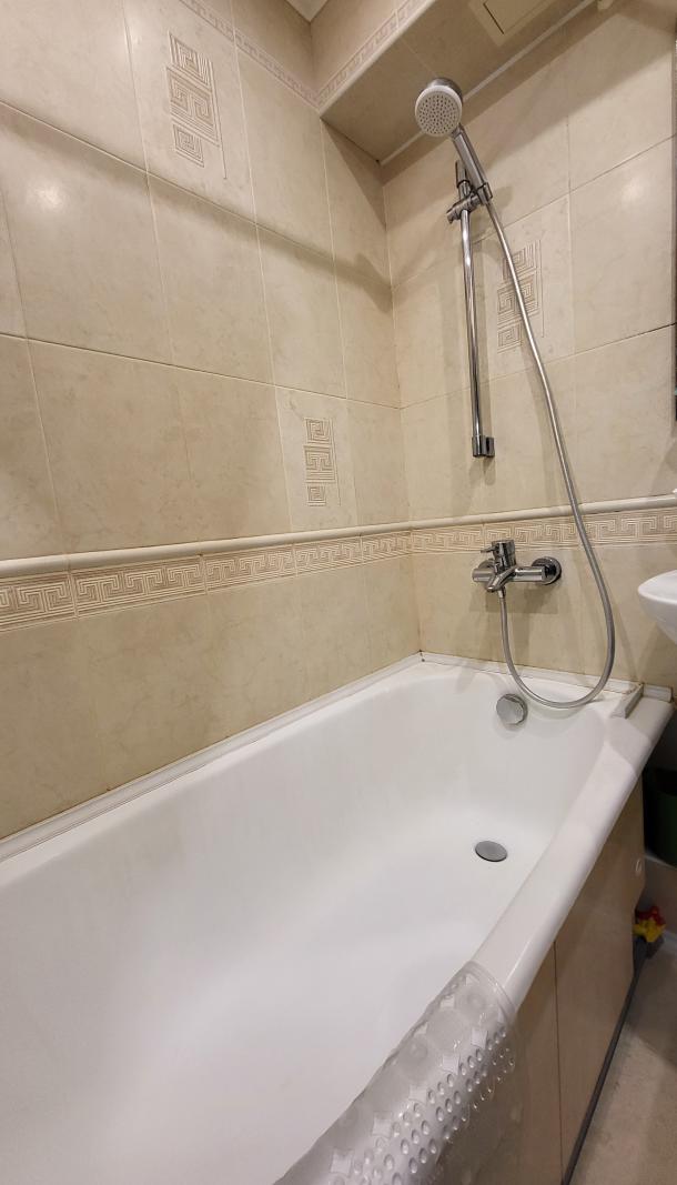 Квартира, 3-кімн., Харьков, Новые Дома, Каденюка (Танкопия)