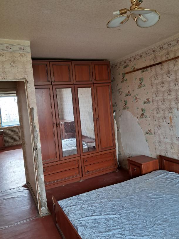 Квартира, 3-кімн., Харьков, 4 Северная Салтовка, Метростроителей