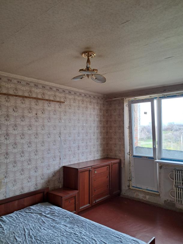 Квартира, 3-кімн., Харьков, 4 Северная Салтовка, Метростроителей